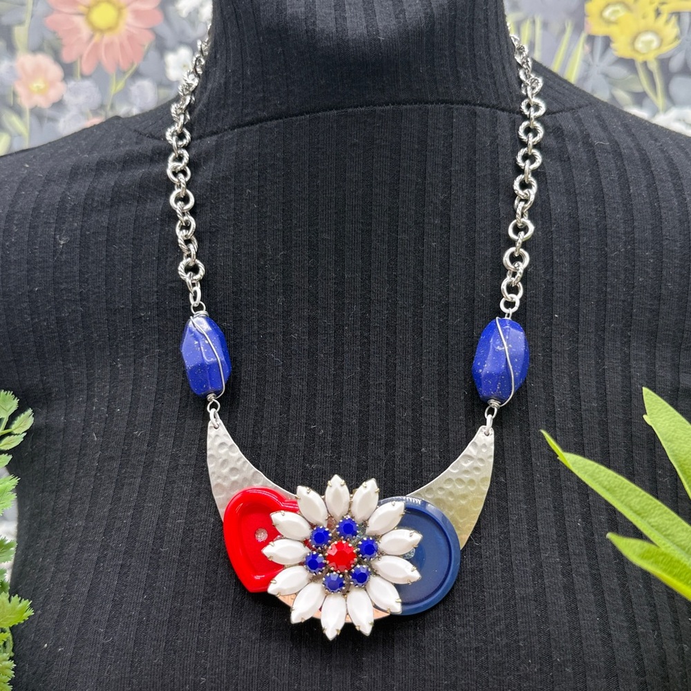 🌟Adorned Crown Jewelry assemblage red white blue flower button bib necklace